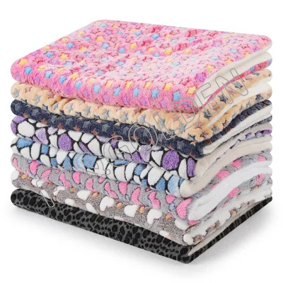 Cheapest Blanket Manufacturer - 
 Comfortable Warm Sleeping Pet Fleece Blanket  - FUZHI