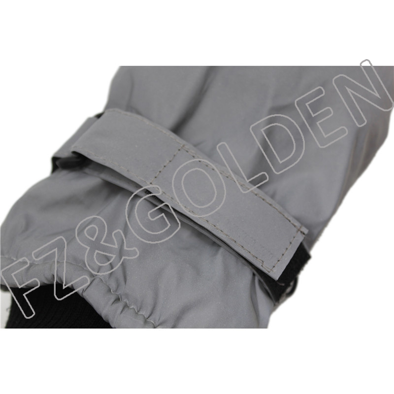 China Kitchen Gloves Manufacturer - 
 Reflective Adult Ski Glove  - FUZHI